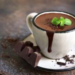 Chocolate quente com hortelã