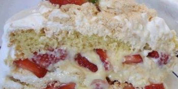 Bolo gelado de morango