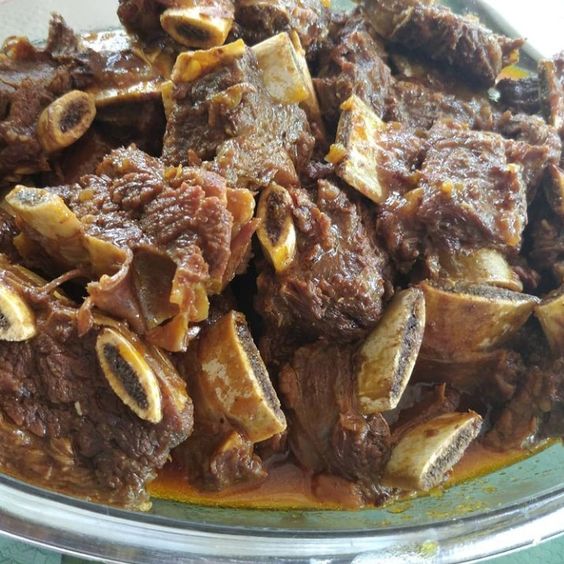 carne de panela com aipim da vovó