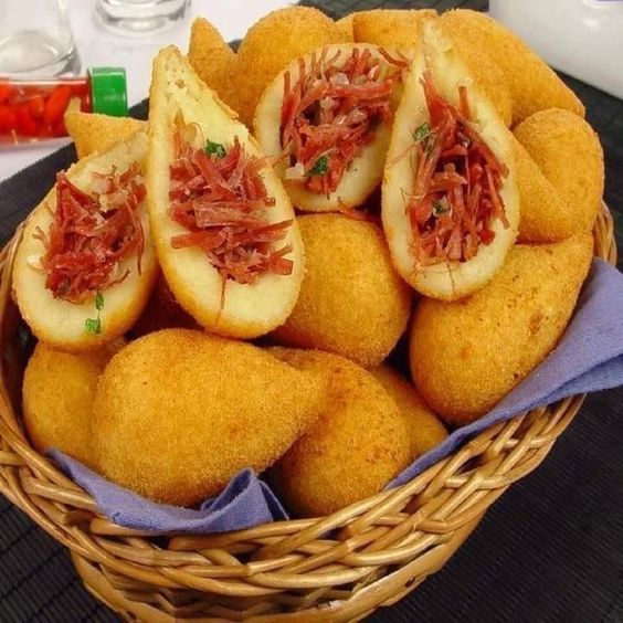 coxinha de abóbora com carne seca ana maria