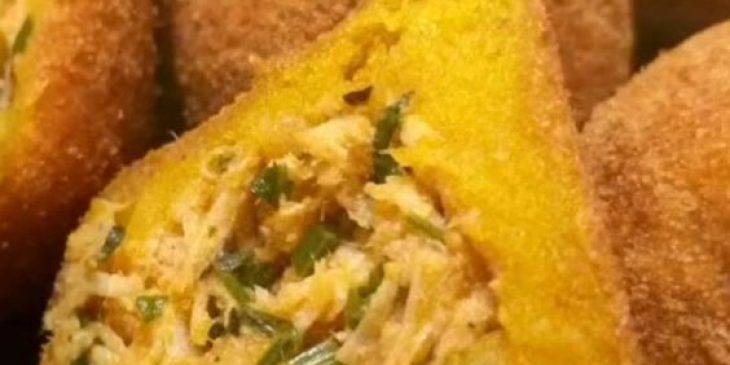 Coxinha de abóbora com frango tudo gostoso