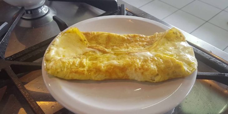 lanche da tarde com ovos e queijo