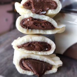 Pastel de leite ninho com nutella bem saboroso