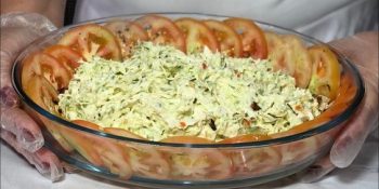 Repolho rasgado com limão