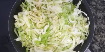 Repolho rasgado temperado