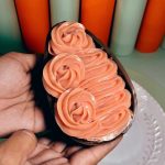 Ovo de colher de morango