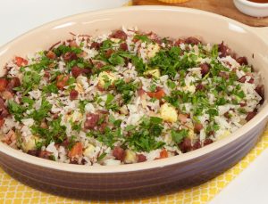 Arroz carreteiro com queijo