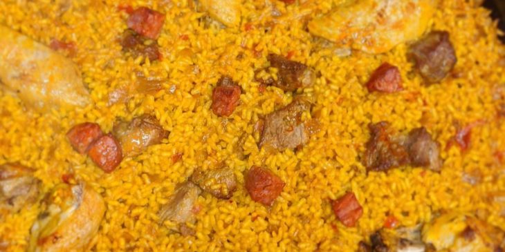 Paella de carne