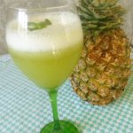 Suco de abacaxi com hortelã tudo gostoso