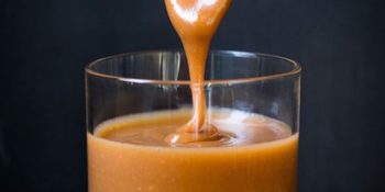 Café com caramelo salgado