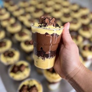 Copo da felicidade com brownie simpels nutella chocolatudo