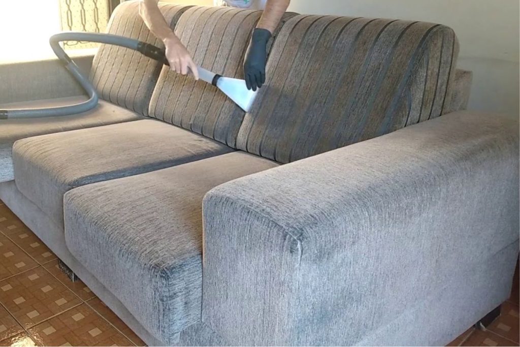 Como limpar sofá a seco: IDEAL para quem mora em apartamento - Receitinhas