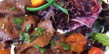 Receita de língua com legumes da Janaina Torres Rueda
