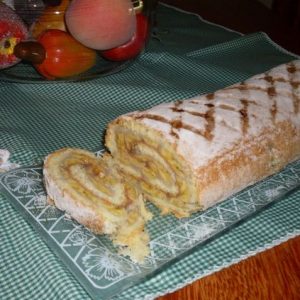 rocambole de banana com massa de água
