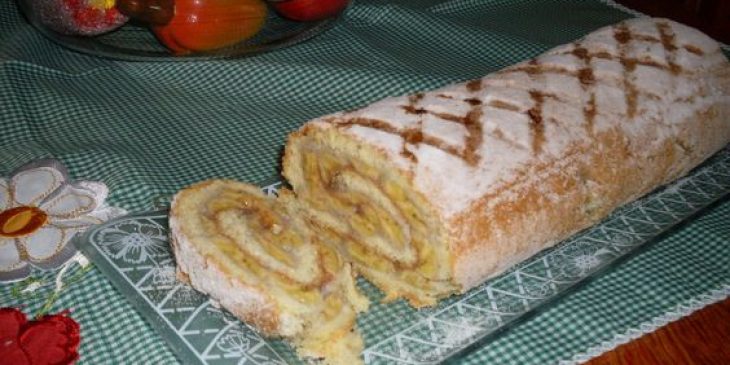 rocambole de banana com massa de água