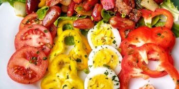 Salada de pimentão colorido
