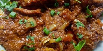 Bife acebolado da vovó tem aquele gostinho de carinho dela