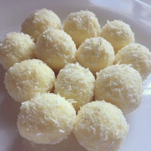 Docinho de coco de whey