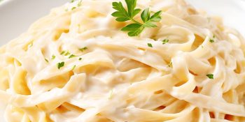 Molho branco para macarrão sem queijo ralado que encanta as titias