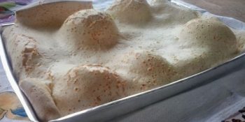 Montanha russa de polvilho com aquele jeito de receita de vó