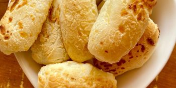 Um biscoito de parmesão sai baratinho e é muito bom