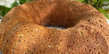 A sobremesa mais elegante do mundo e comida até em Paris: Bolo de Amêndoas com Calda de Laranja