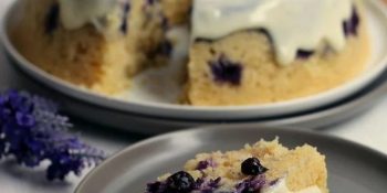Bolo de Mirtilo com Cobertura de Limão: Experimente o Sabor dos Estados Unidos