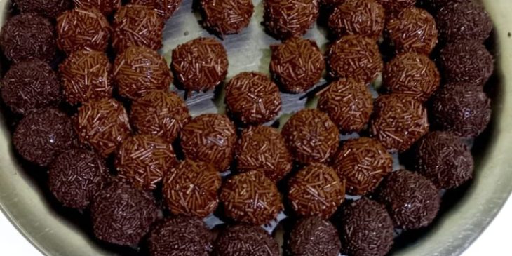 brigadeiro bolinha tudo gostoso