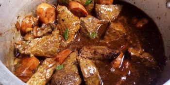 Receita de carne de panela da titia tem um molhinho divino
