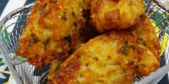 Aprenda a fazer bolinho de arroz com bacon com a melhor receita