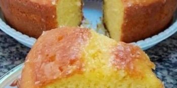Vamos de bolo de fubá com queijo ralado