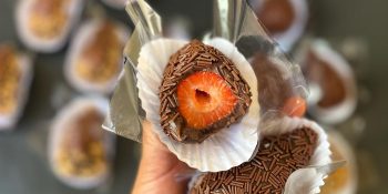 Brigadeiro com morangos: melhor docinho para comer quando quiser
