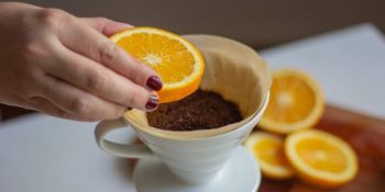 Receita de café cítrico que é ótimo com um bolinho