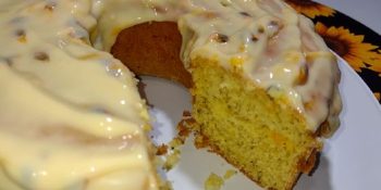Uma cobertura para bolo de maracujá que confeiteiros amam
