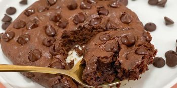 Como fazer cookie de micro-ondas sem demora nenhuma