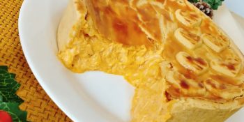 Empada de frango com cream cheese: receita que ninguém coloca defeito