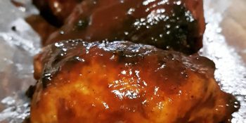 Aprenda a fazer esse frango barbecue coreano que é gostoso demais