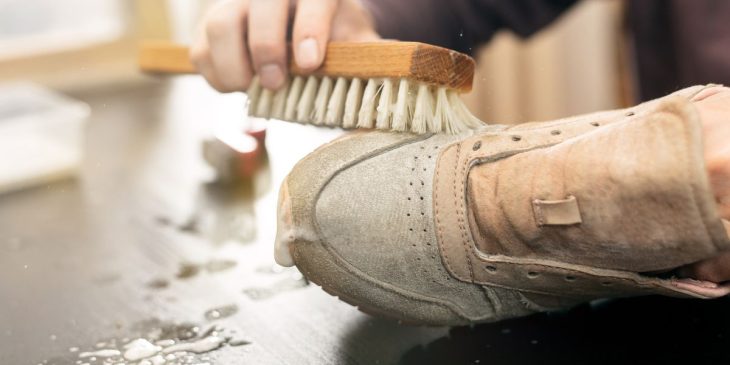 limpar sapato com água oxigenada