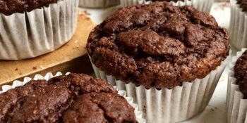 Faz esse muffin proteico e come antes do treino, é ótimo
