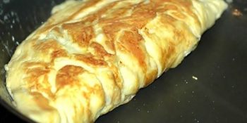 Omelete de queijo mussarela ótimo porque nem demora