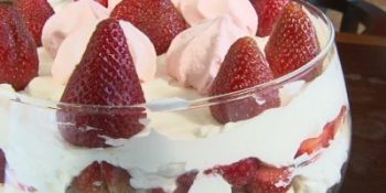 Receita de sobremesa com pedaços de morango: para final de semana