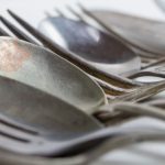 tirar ferrugem de talheres