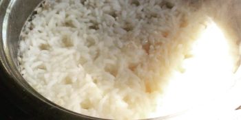Receita de arroz refogado no alho para o almoço de hoje ser show