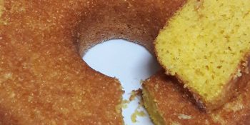 Como preparar bolo de milho de massa pronta: São João bem prático