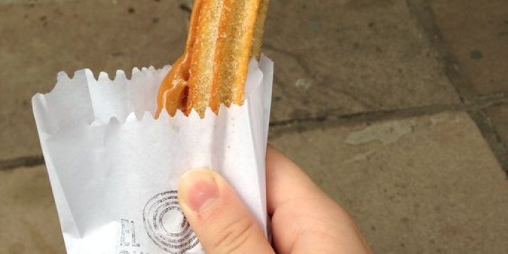 churros recheado com doce de leite fácil de feira