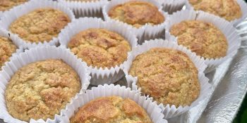 Essa massa proteica de grão de bico para cupcake é ótima