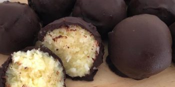 Aprenda a fazer o melhor bombom de prestígio (receita fácil)