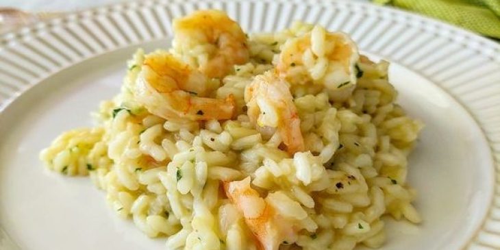 risoto de camarão com alho poró é a melhor receita