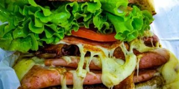 X-Tudo brasileiro: como preparar em casa o melhor hambúrguer do Brasil