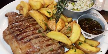Batata com chimichurri